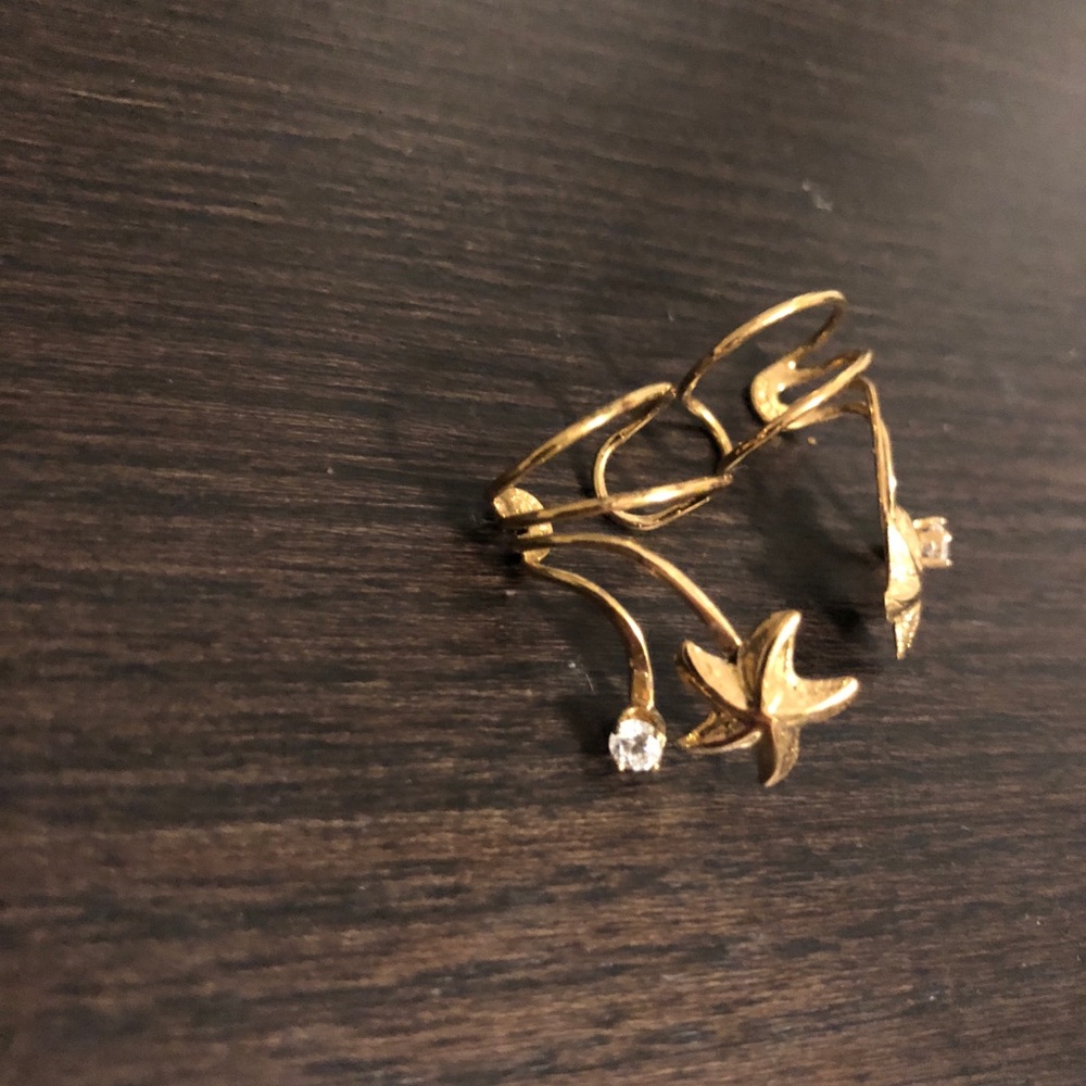 Shooting Star Gold Earcuff